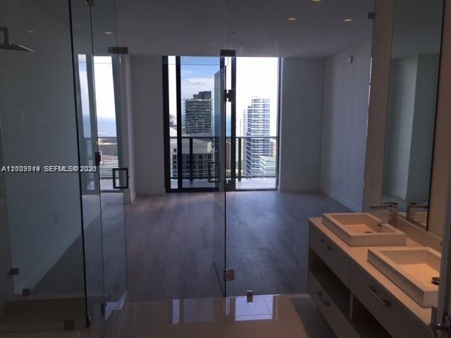 45 Southwest 9th Street, Unit 4906 Miami, FL 33130 - Photo 19 of 19