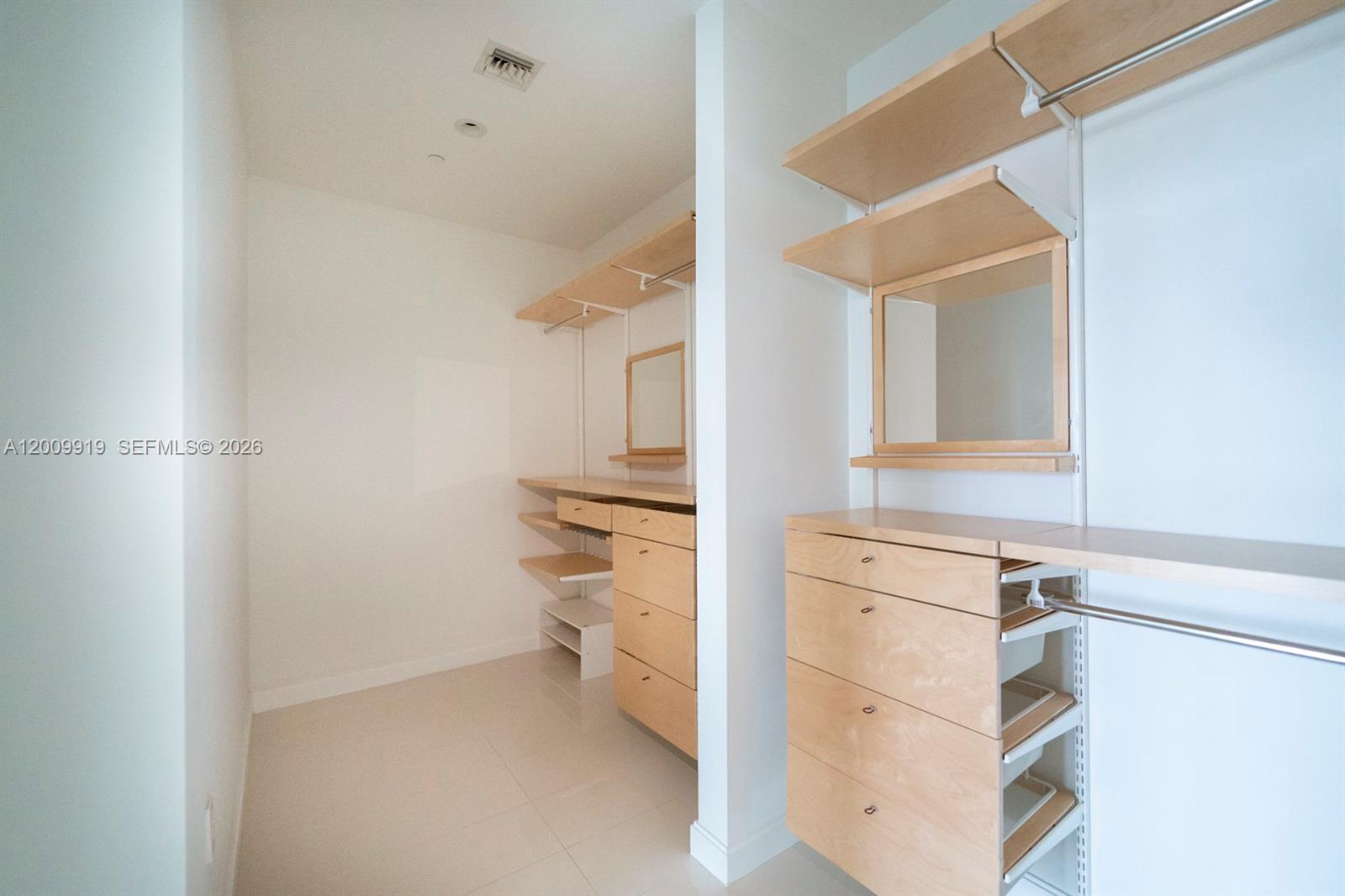 45 Southwest 9th Street, Unit 4906 Miami, FL 33130 - Photo 24 of 39