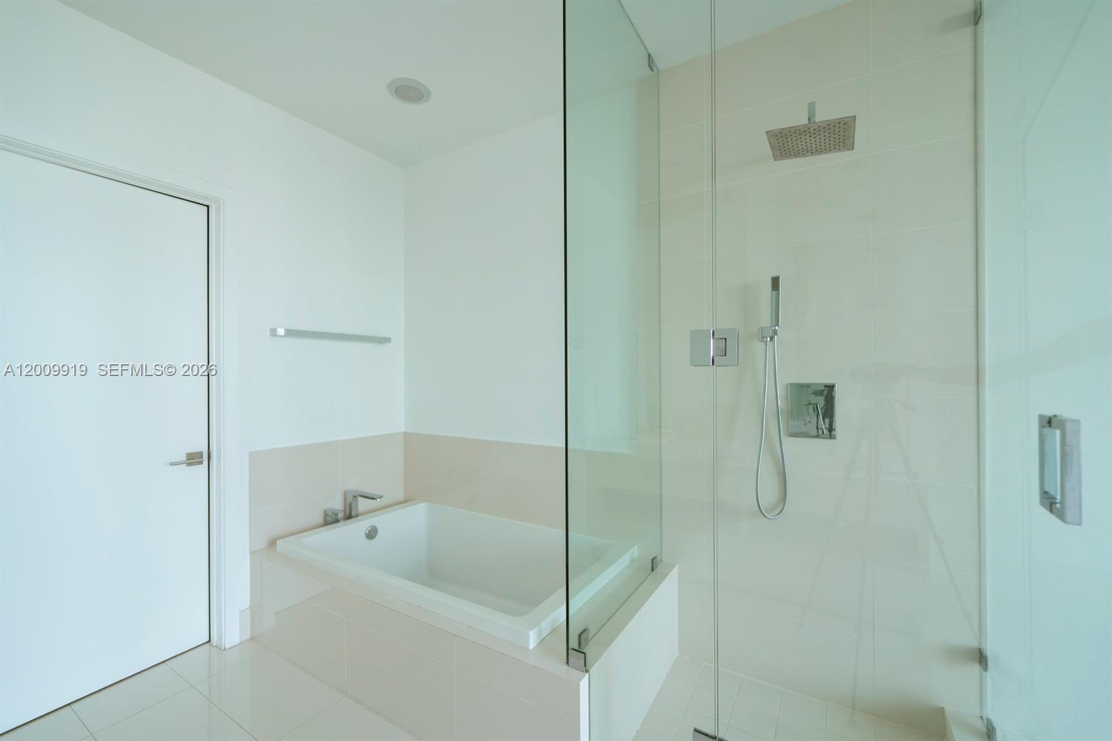 45 Southwest 9th Street, Unit 4906 Miami, FL 33130 - Photo 27 of 39