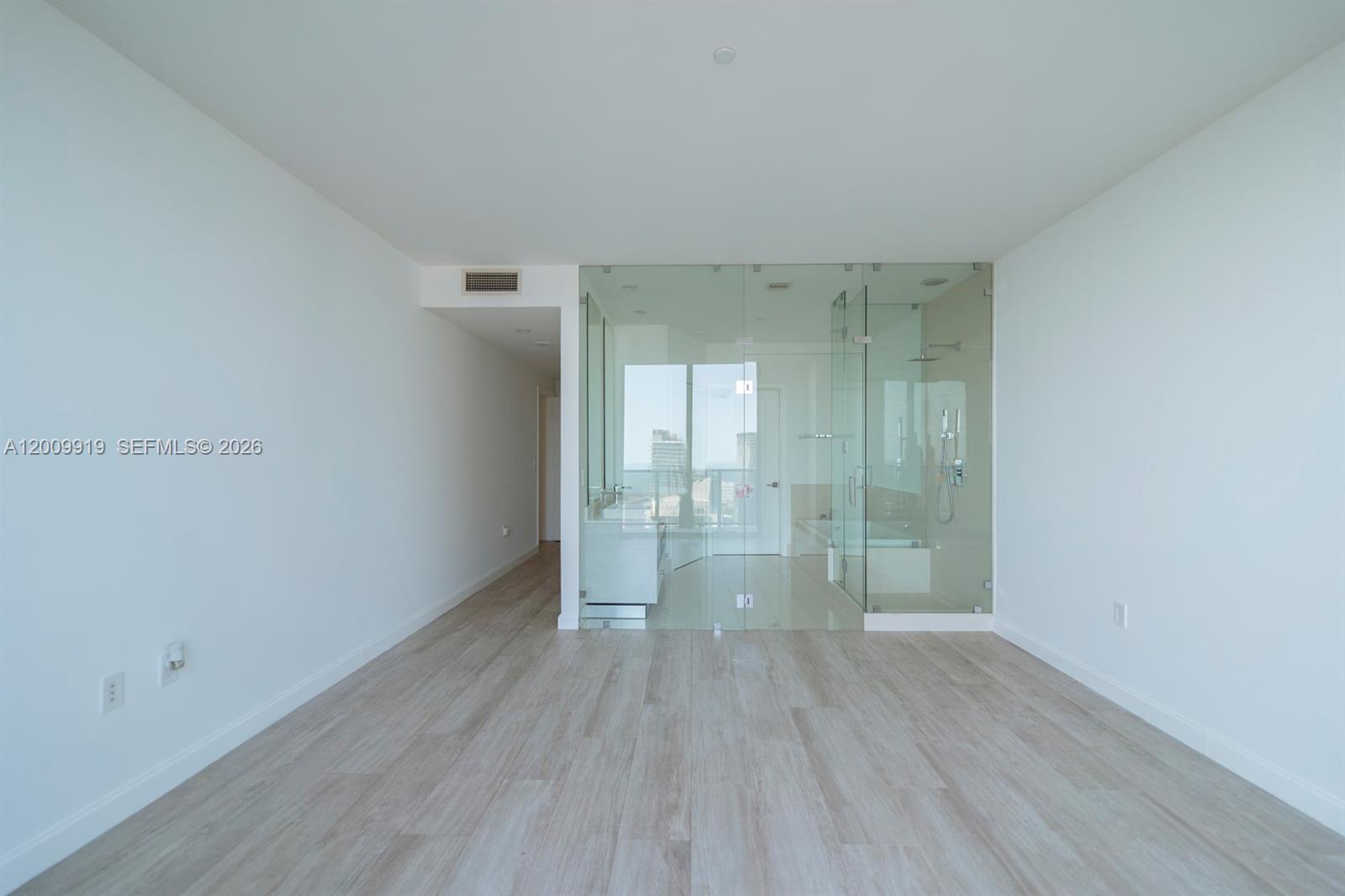 45 Southwest 9th Street, Unit 4906 Miami, FL 33130 - Photo 28 of 39