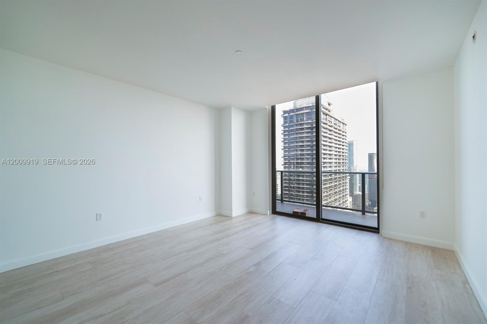 45 Southwest 9th Street, Unit 4906 Miami, FL 33130 - Photo 29 of 39