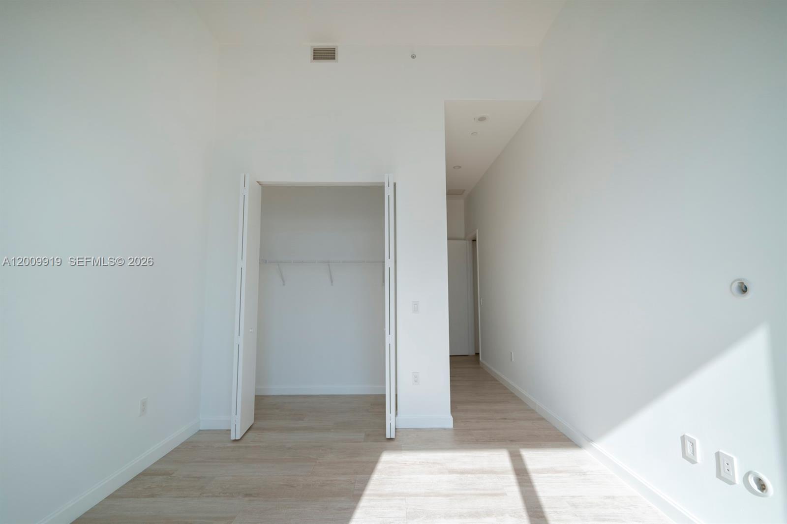 45 Southwest 9th Street, Unit 4906 Miami, FL 33130 - Photo 38 of 39