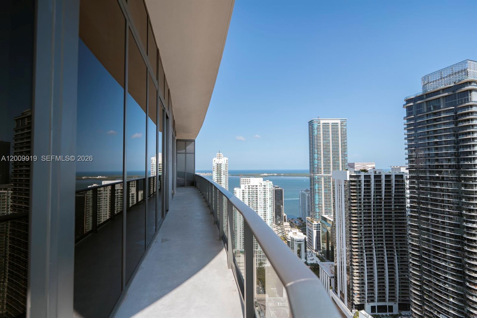 45 Southwest 9th Street, Unit 4906 Miami, FL 33130 - Photo 5 of 39