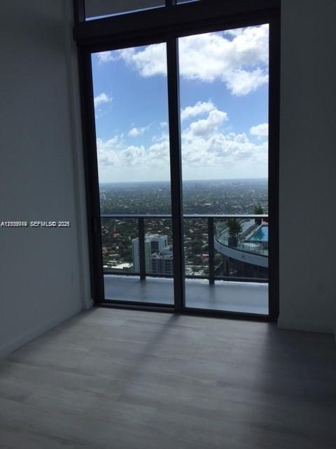 45 Southwest 9th Street, Unit 4906 Miami, FL 33130 - Photo 10 of 19