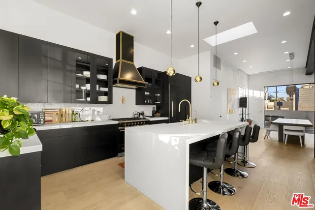 $8,995,000 | 1346 Abbot Kinney Boulevard, Venice, CA 90291