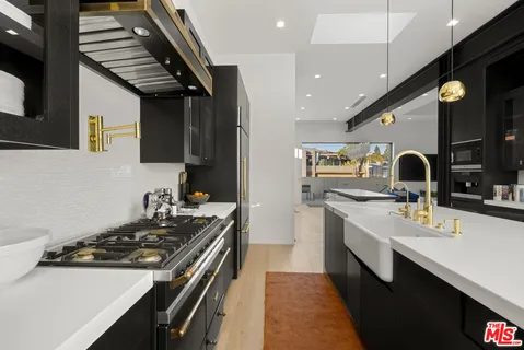 $8,995,000 | 1346 Abbot Kinney Boulevard, Venice, CA 90291