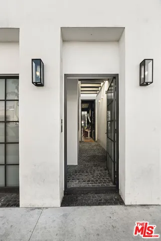 $8,995,000 | 1346 Abbot Kinney Boulevard, Venice, CA 90291