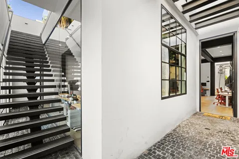 $8,995,000 | 1346 Abbot Kinney Boulevard, Venice, CA 90291