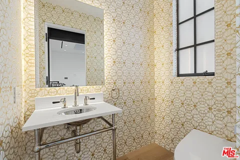 $8,995,000 | 1346 Abbot Kinney Boulevard, Venice, CA 90291