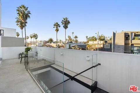 $8,995,000 | 1346 Abbot Kinney Boulevard, Venice, CA 90291