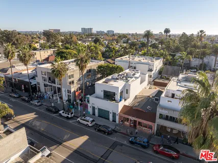 $8,995,000 | 1346 Abbot Kinney Boulevard, Venice, CA 90291