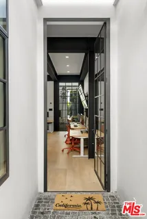 $8,995,000 | 1346 Abbot Kinney Boulevard, Venice, CA 90291