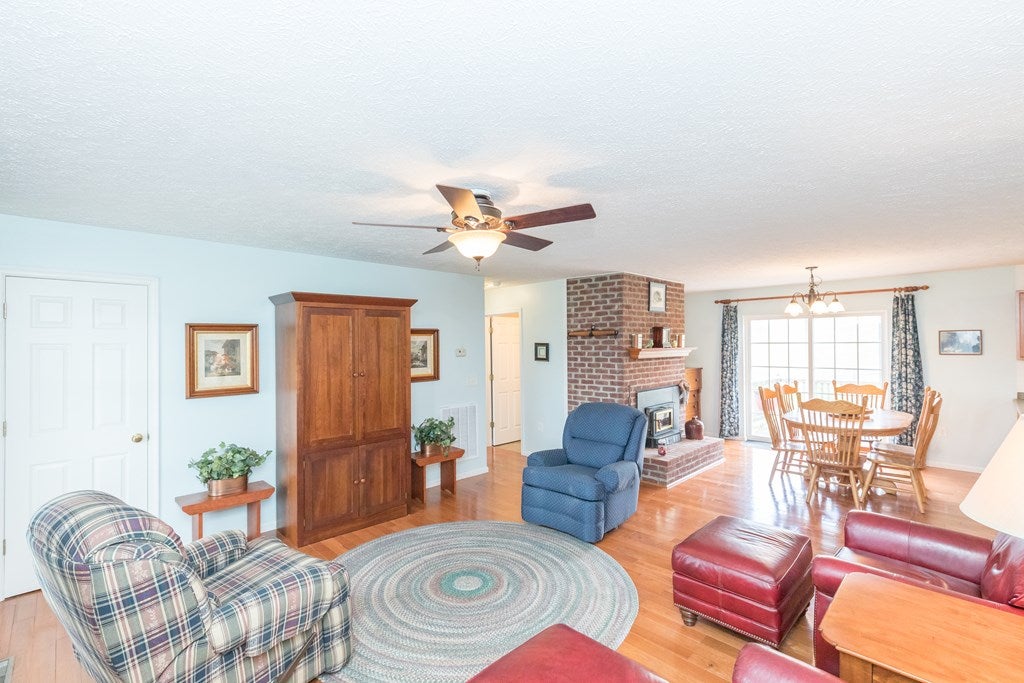 3727 Hodge Hollow Road Pulaski, VA 24301 - Photo 11 of 75 Gallery Image 11