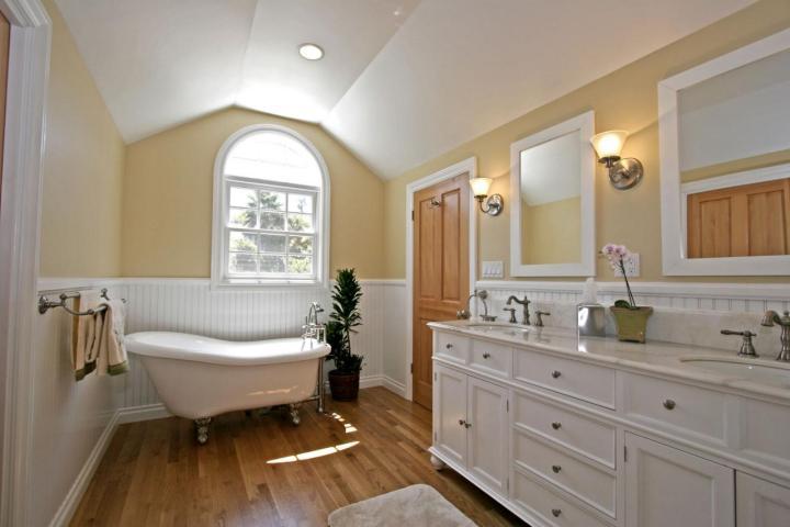 3035 Hermosa Road Santa Barbara, CA 93105 - Photo 5 of 6 master bath
