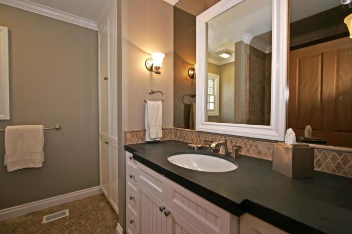 3035 Hermosa Road Santa Barbara, CA 93105 - Photo 6 of 6 downstairs bath