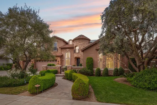 $1,365,000 | 4918 West Bluff Avenue, Fresno, CA 93722