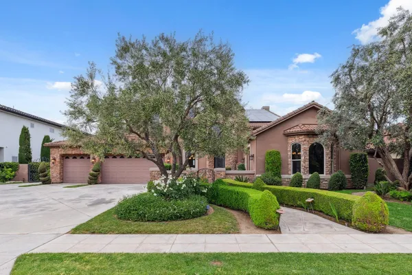 $1,365,000 | 4918 West Bluff Avenue, Fresno, CA 93722