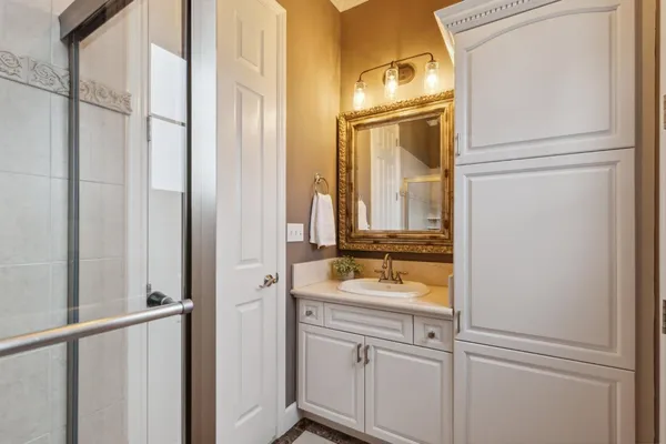 $1,365,000 | 4918 West Bluff Avenue, Fresno, CA 93722