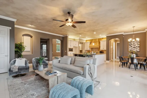 $1,365,000 | 4918 West Bluff Avenue, Fresno, CA 93722