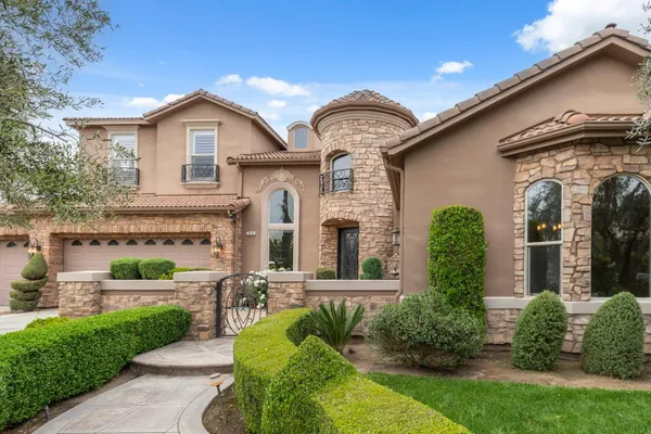 $1,365,000 | 4918 West Bluff Avenue, Fresno, CA 93722