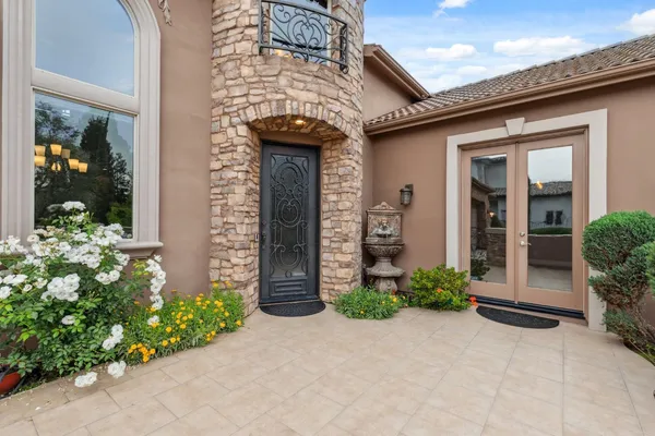 $1,365,000 | 4918 West Bluff Avenue, Fresno, CA 93722