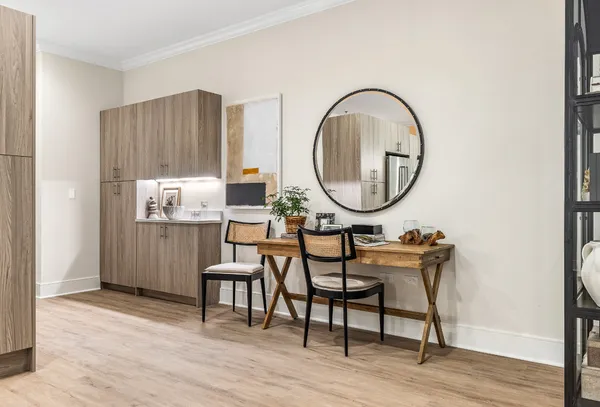 $3,395 | 835 Lake Street, Unit 410, Oak Park, IL 60301
