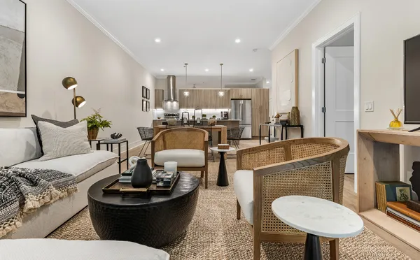 $3,395 | 835 Lake Street, Unit 410, Oak Park, IL 60301
