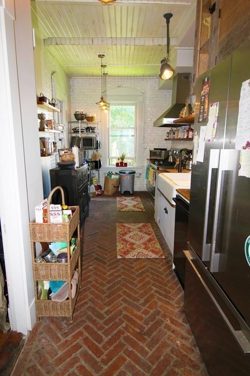 656 Columbia Road Boston, MA 02125 - Photo 12 of 34 Gallery Image 12