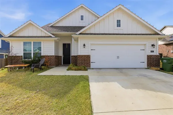 $350,000 | 801 Taliaferro Trail, Springtown, TX 76082