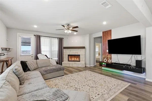 $348,000 | 801 Taliaferro Trail, Springtown, TX 76082