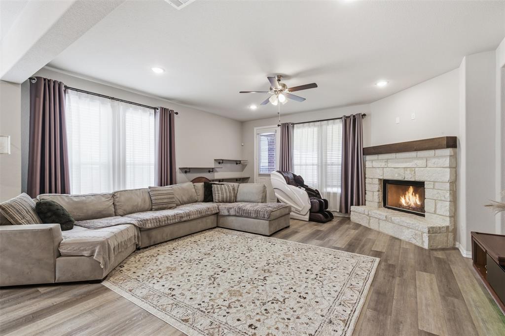 801 Taliaferro Trail Springtown, TX 76082 - Photo 14 of 28