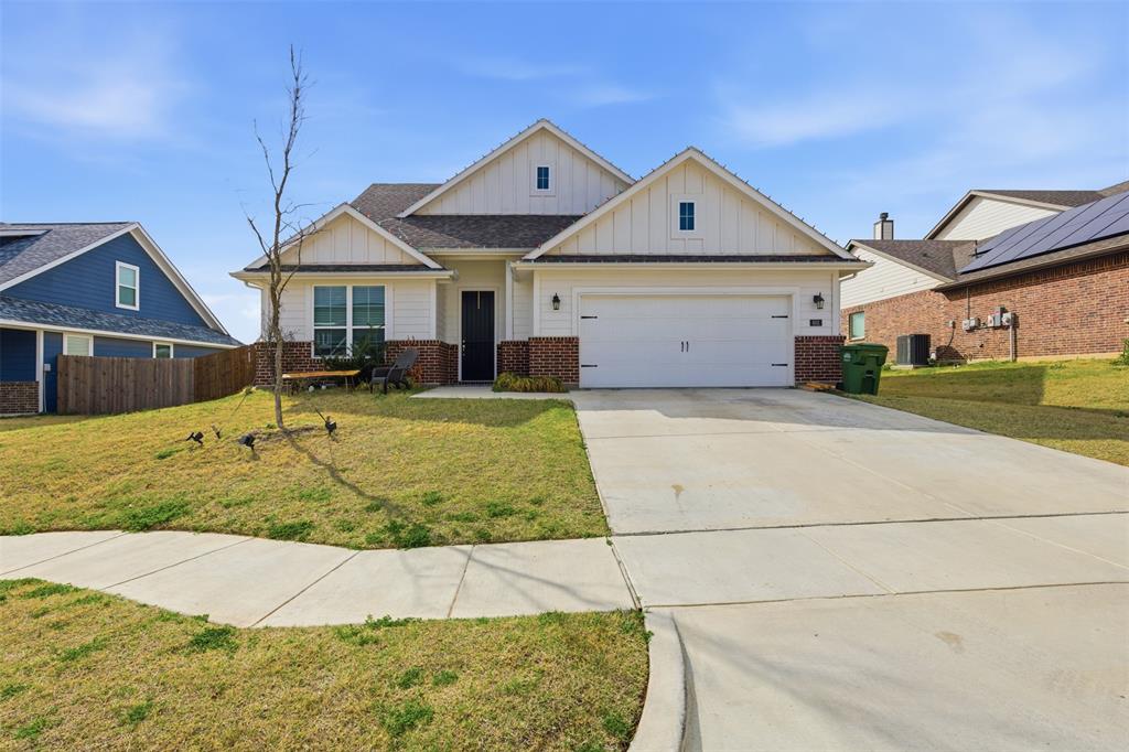 801 Taliaferro Trail Springtown, TX 76082 - Photo 3 of 28