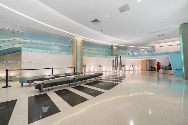 $4,500 | 92 Southwest 3rd Street, Unit 4403, Miami, FL 33130