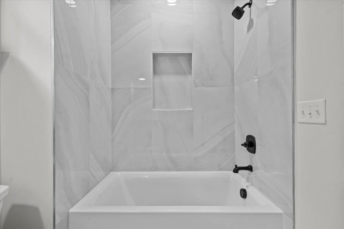 121 Current Drive Greenville, SC 29611 - Photo 25 of 36