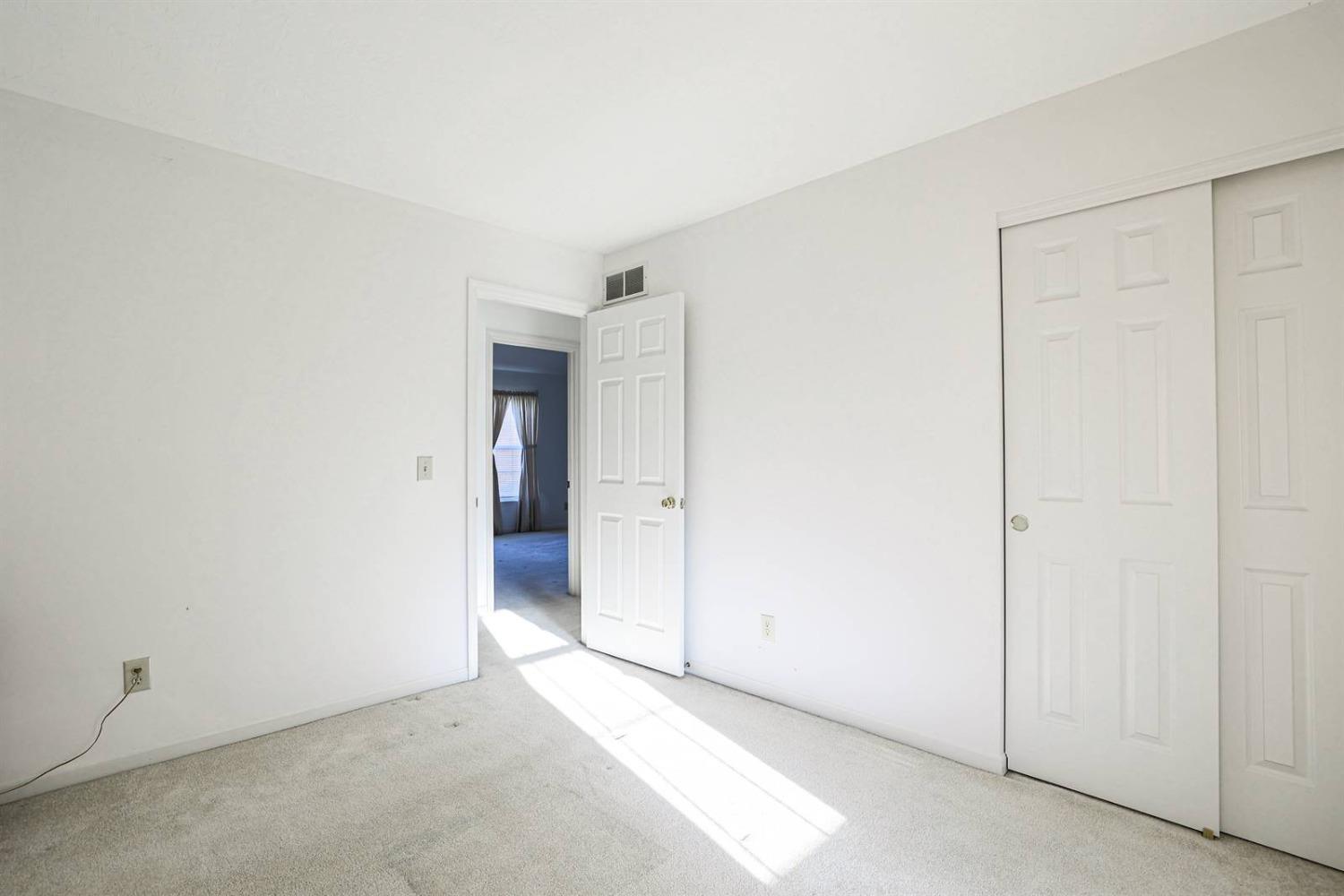 694 Regent Road Cincinnati, OH 45245 - Photo 32 of 33 Gallery Image 32