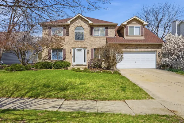 $650,000 | 4807 Clearwater Lane, Naperville, IL 60564