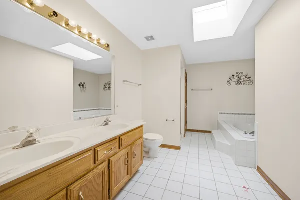 $650,000 | 4807 Clearwater Lane, Naperville, IL 60564