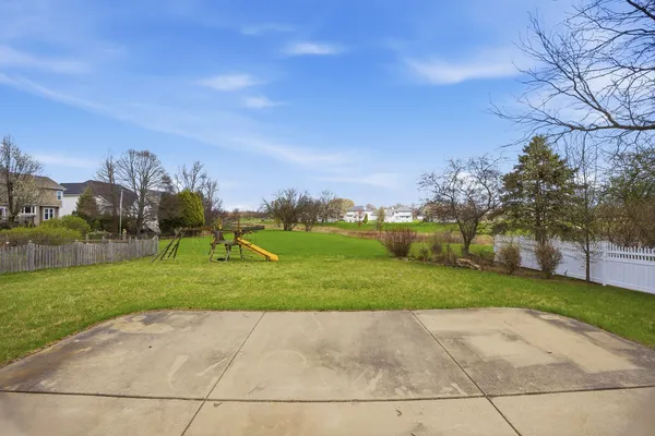 $650,000 | 4807 Clearwater Lane, Naperville, IL 60564
