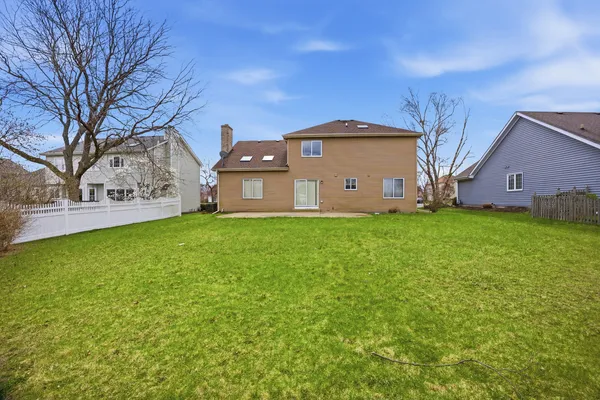 $650,000 | 4807 Clearwater Lane, Naperville, IL 60564