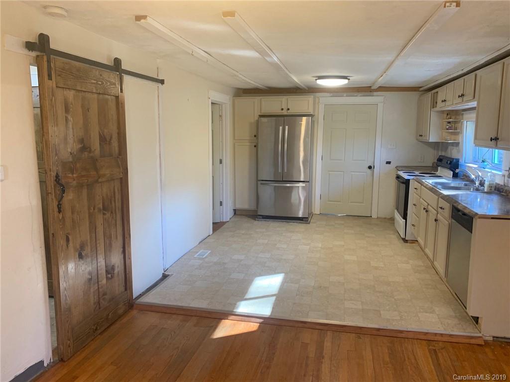 20 New Valley Road Swannanoa, NC 28778 - Photo 8 of 13 Gallery Image 8