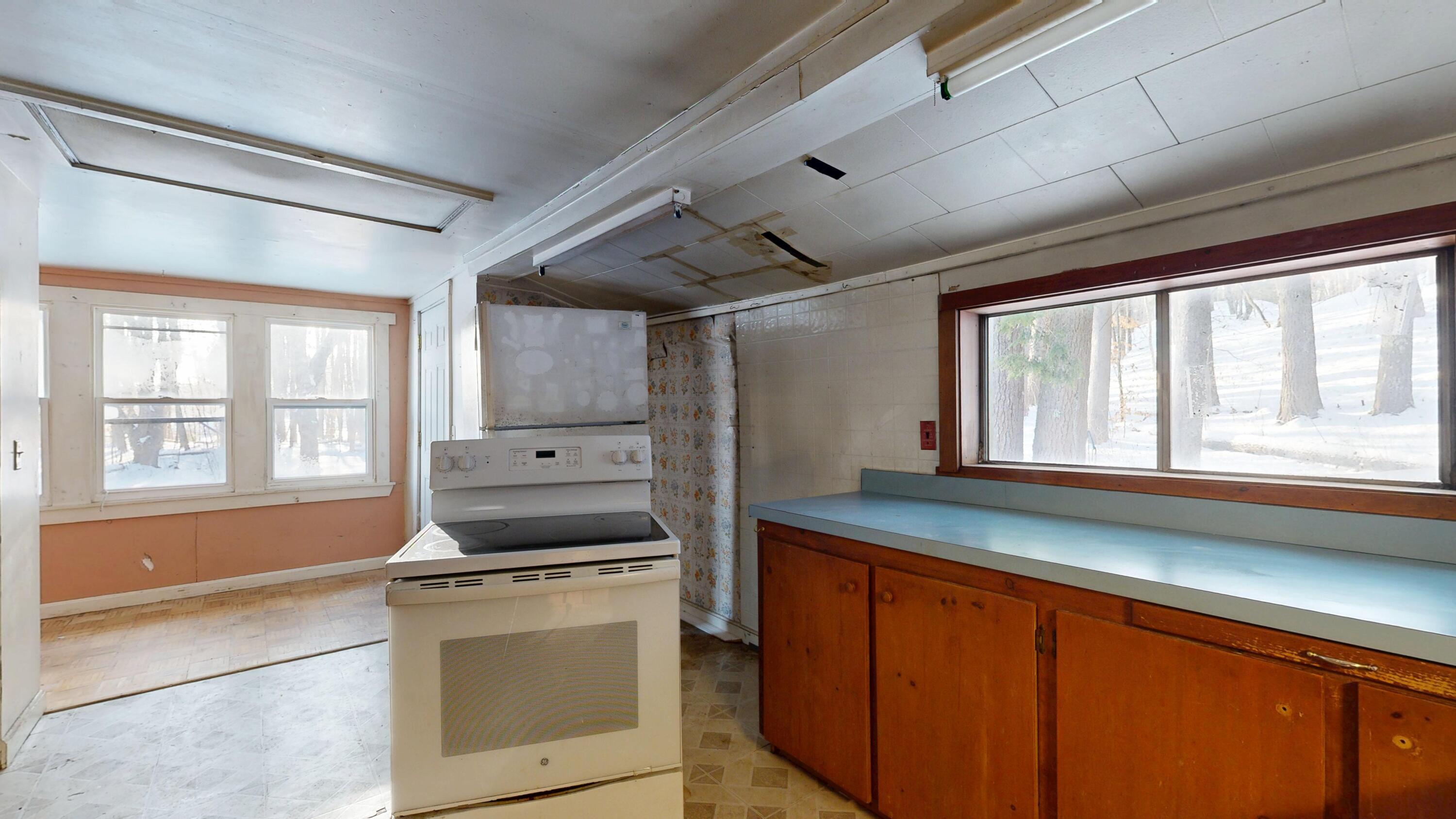 156 Roosevelt Trail Naples, ME 04055 - Photo 5 of 17 Kitchen