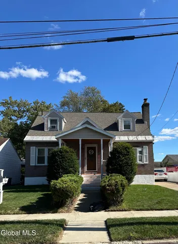 $2,500 | 6 Elliott Avenue, Schenectady, NY 12304