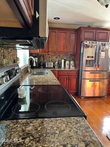 $2,500 | 6 Elliott Avenue, Schenectady, NY 12304