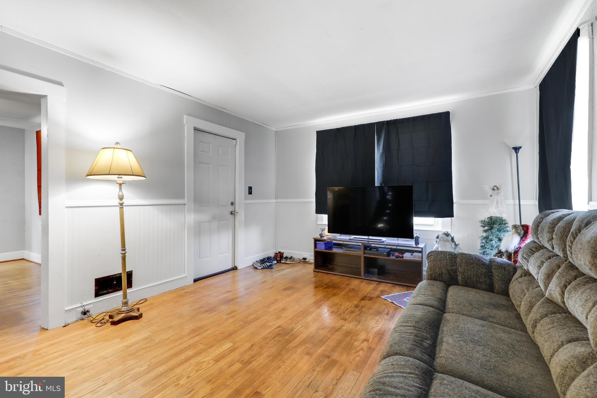 1796 Conowingo Road Rising Sun, MD 21911 - Photo 11 of 26 Living Room