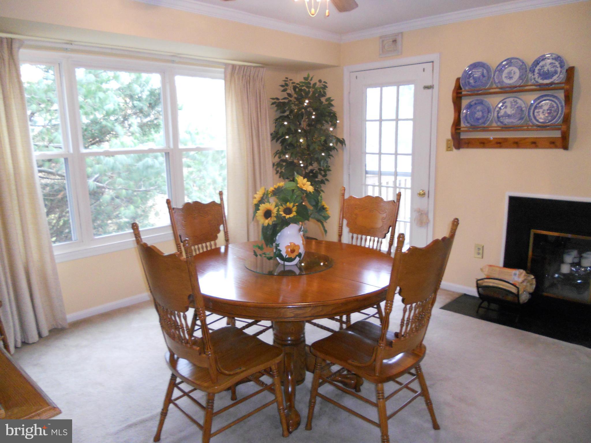 8 Fallen Tree Court, Unit D Baltimore, MD 21227 - Photo 8 of 20 Dining Room