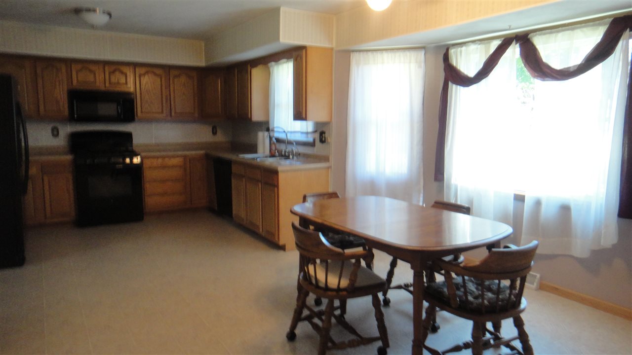 2743 Karr Road Belvidere, IL 61008 - Photo 14 of 24 Gallery Image 14