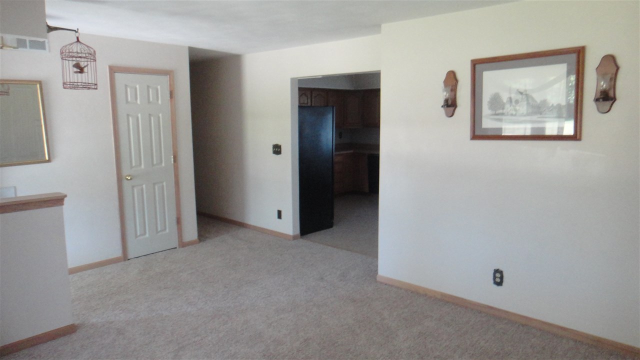 2743 Karr Road Belvidere, IL 61008 - Photo 6 of 24 Gallery Image 6