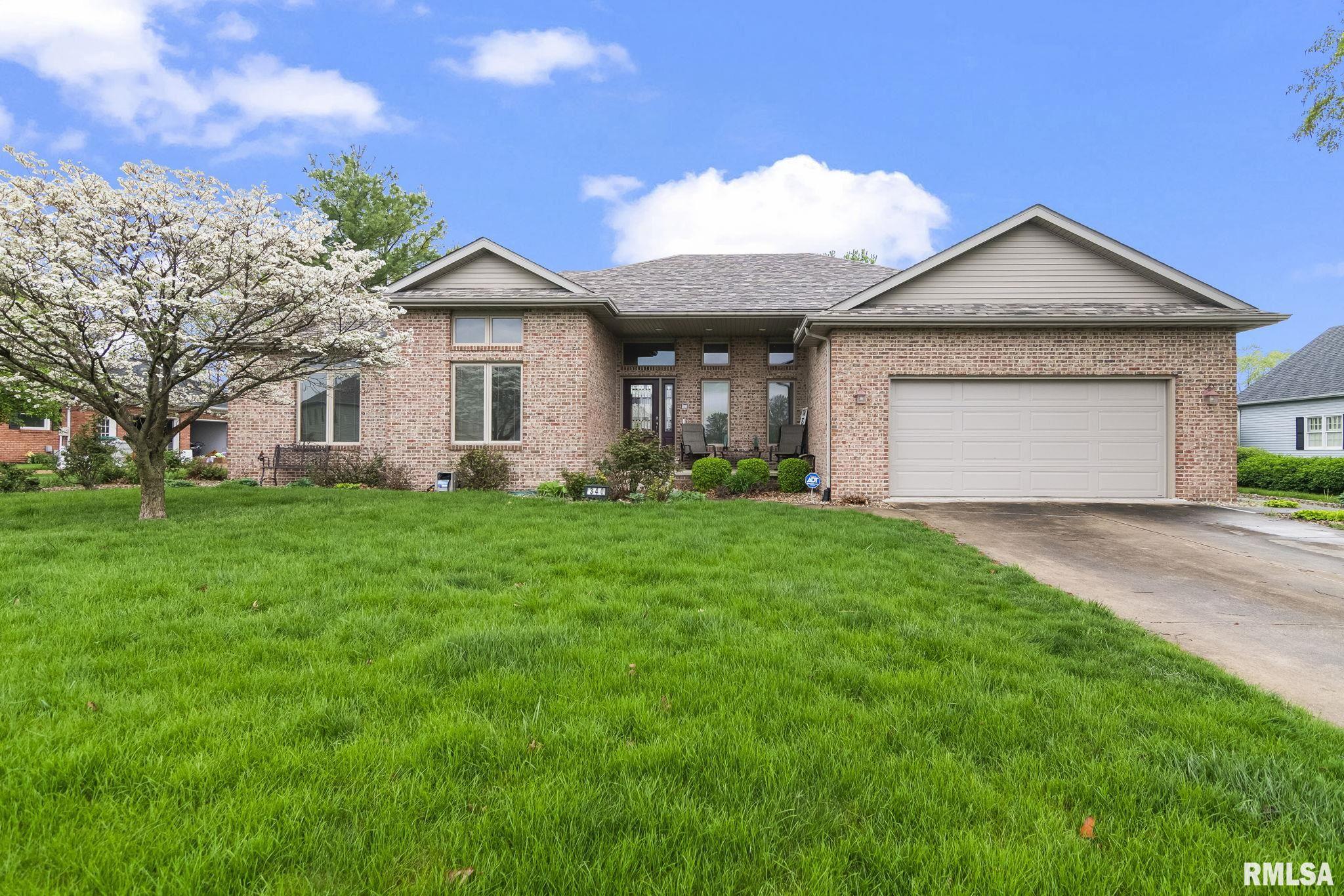 340 Sebring Road Sherman, IL 62707 - Photo 1 of 52 Gallery Image 1