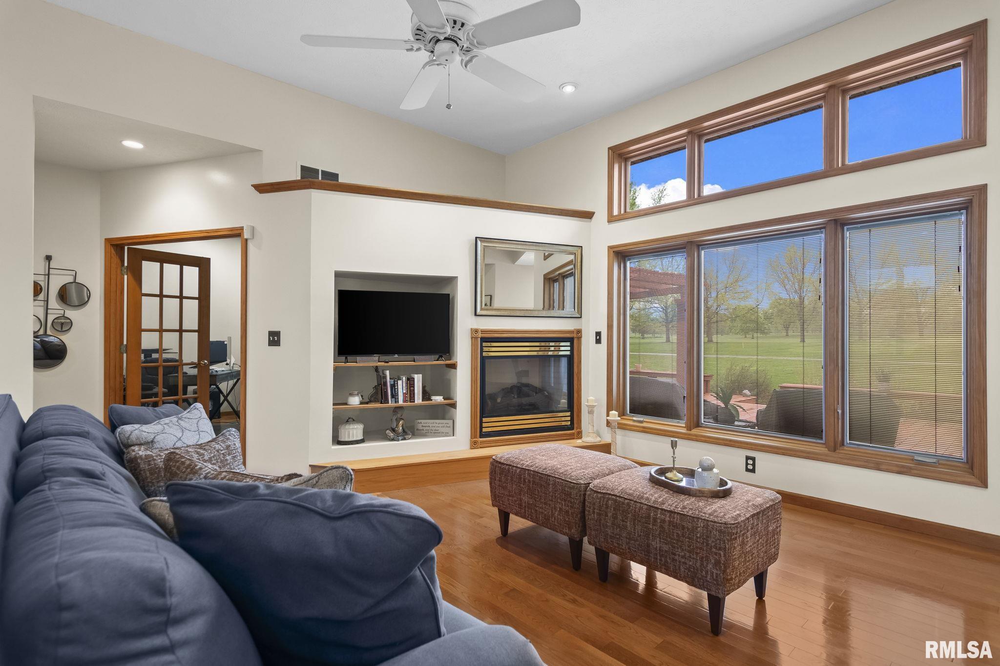 340 Sebring Road Sherman, IL 62707 - Photo 11 of 52 Gallery Image 11