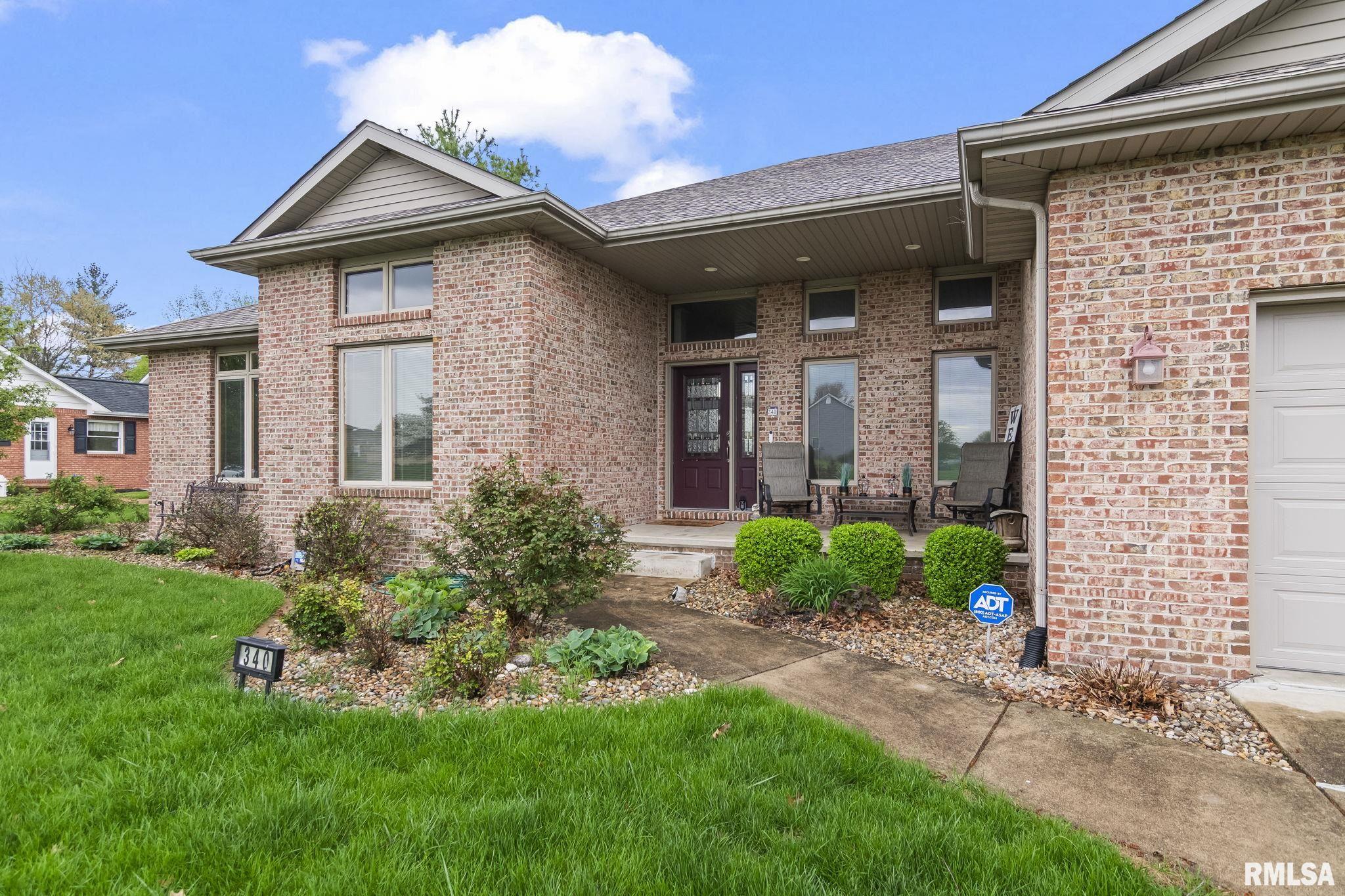 340 Sebring Road Sherman, IL 62707 - Photo 3 of 52 Gallery Image 3